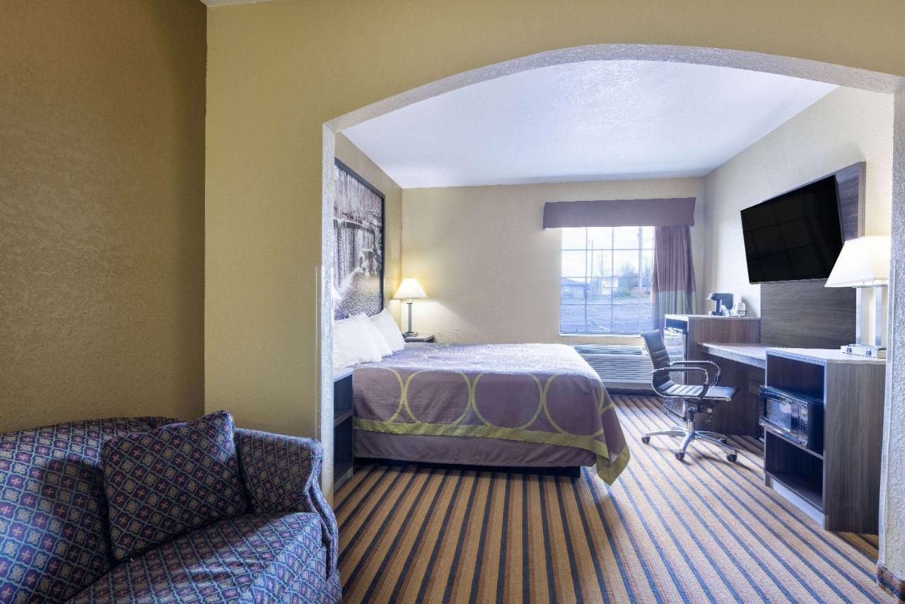 Super 8 By Wyndham Nixa/Springfield Area Hotel Exterior photo