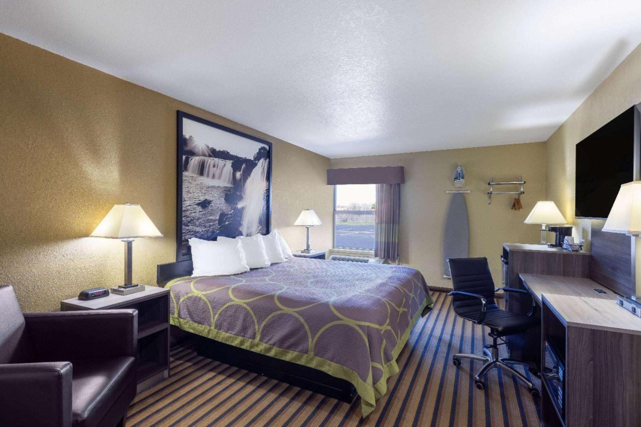 Super 8 By Wyndham Nixa/Springfield Area Hotel Exterior photo