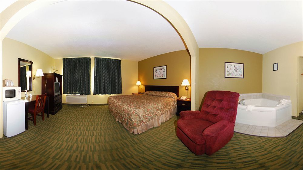 Super 8 By Wyndham Nixa/Springfield Area Hotel Exterior photo