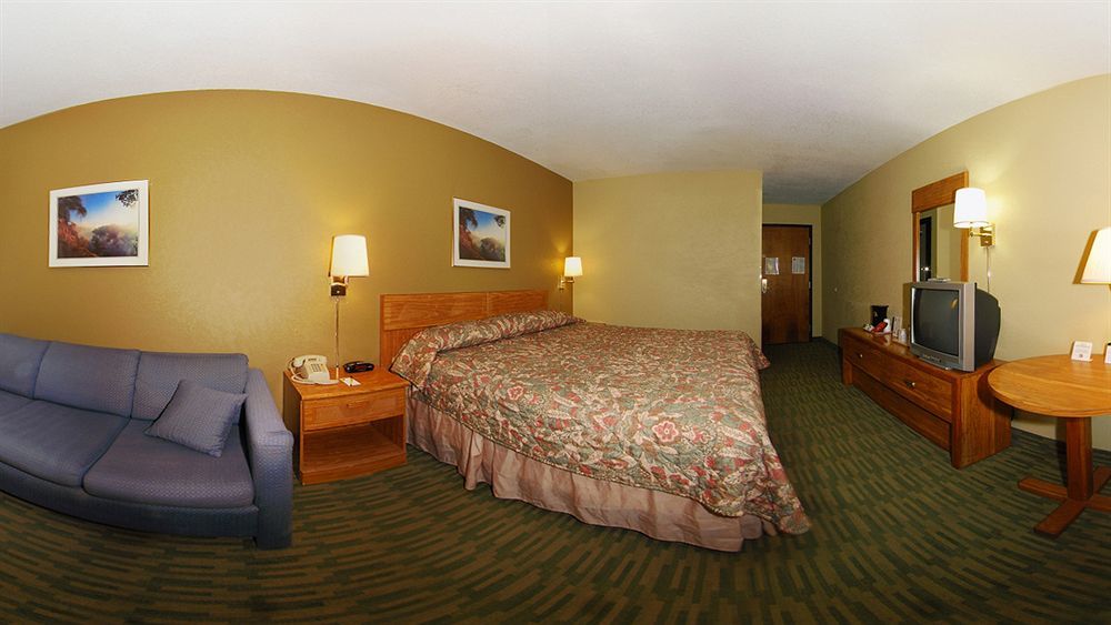 Super 8 By Wyndham Nixa/Springfield Area Hotel Exterior photo